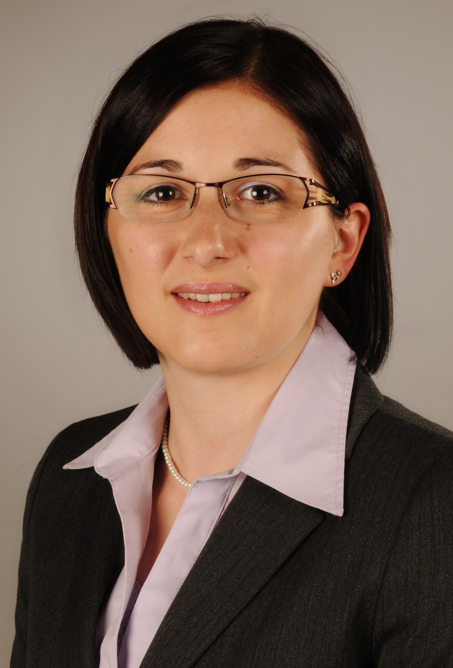 Dr. Bettina Eibl